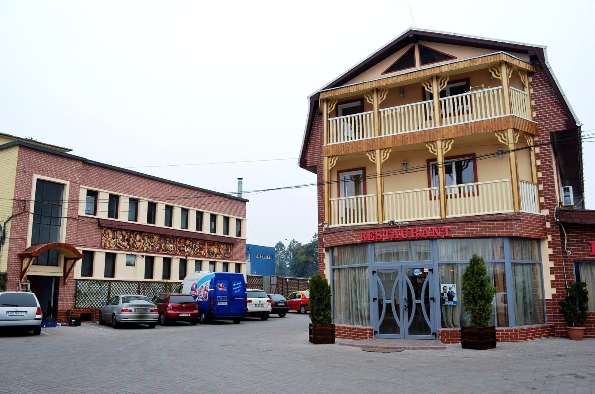 Târgu-Mureş Hotel Darina מראה חיצוני תמונה