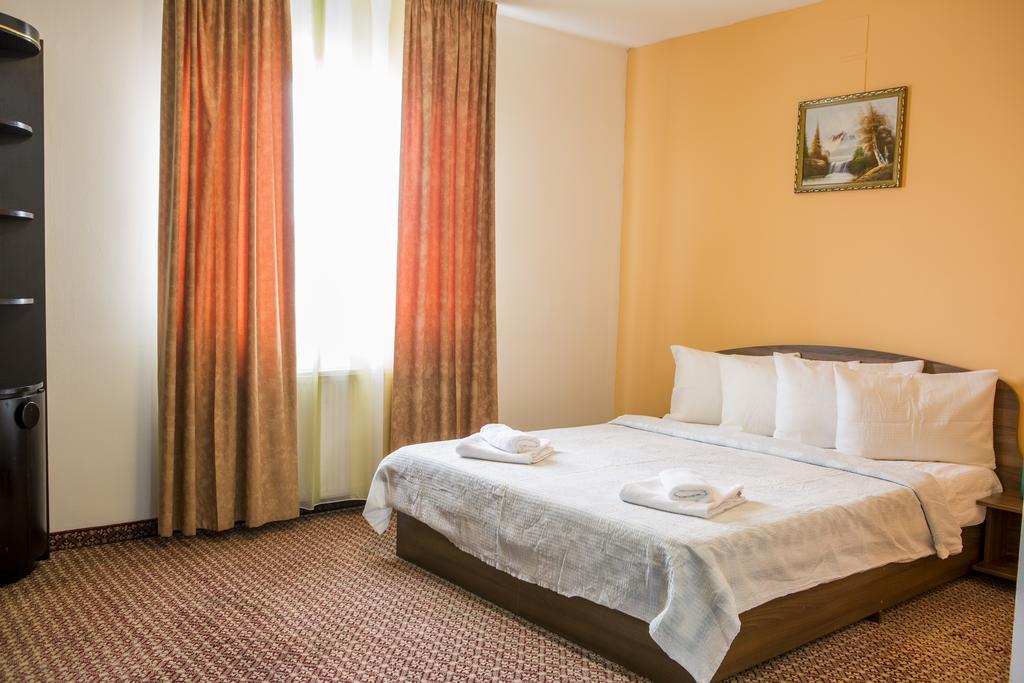 Târgu-Mureş Hotel Darina מראה חיצוני תמונה