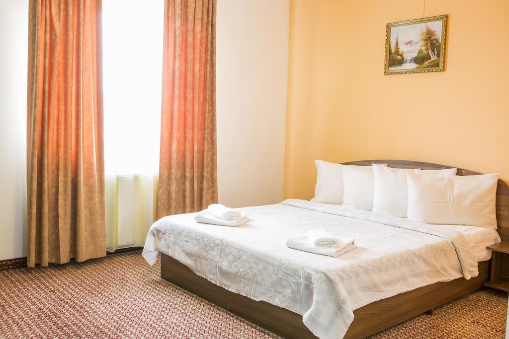 Târgu-Mureş Hotel Darina מראה חיצוני תמונה