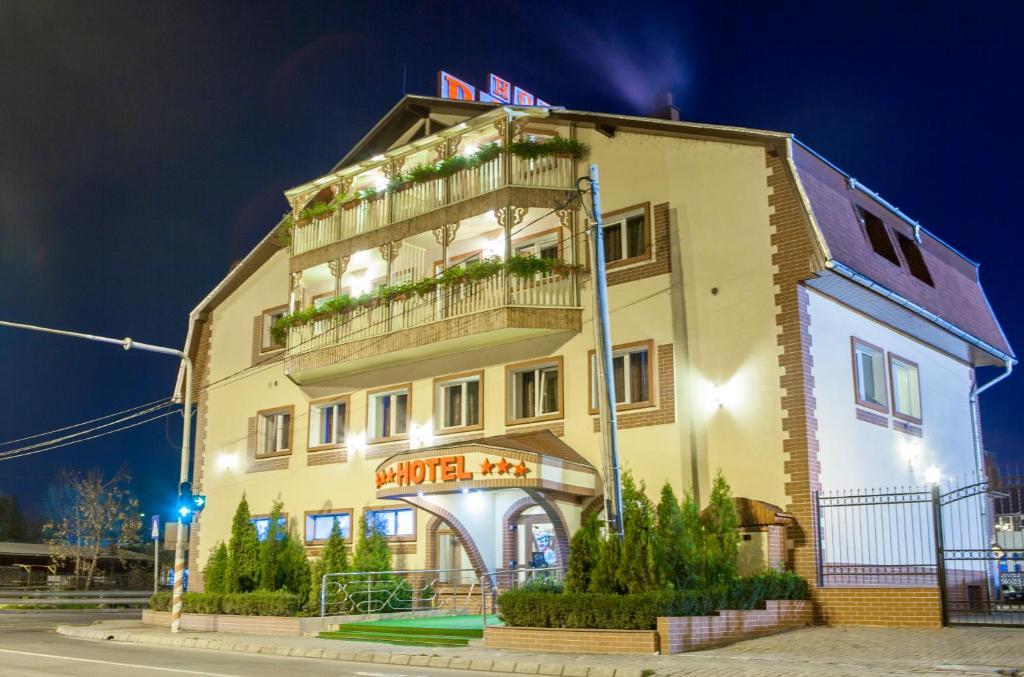 Târgu-Mureş Hotel Darina מראה חיצוני תמונה